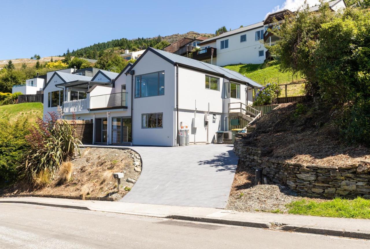 Lovely Marina Views And Sunny Balcony Queenstown Exterior foto